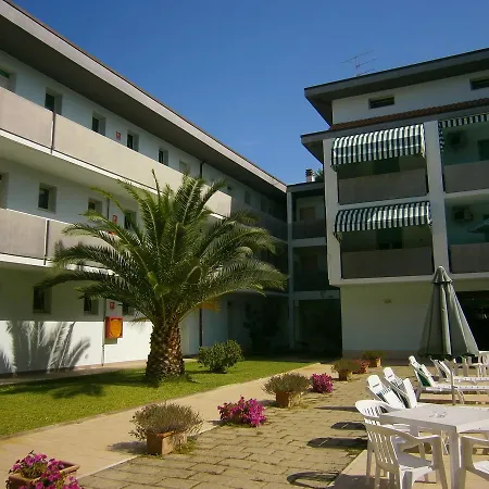 Pineta Lägenhetshotell 3*